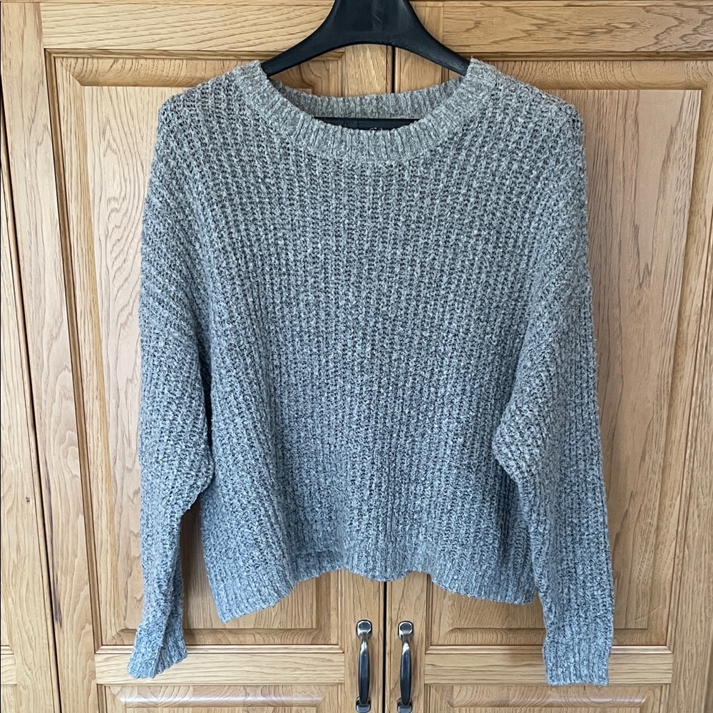 Jacqueline de Yong Grey Sweater size medium